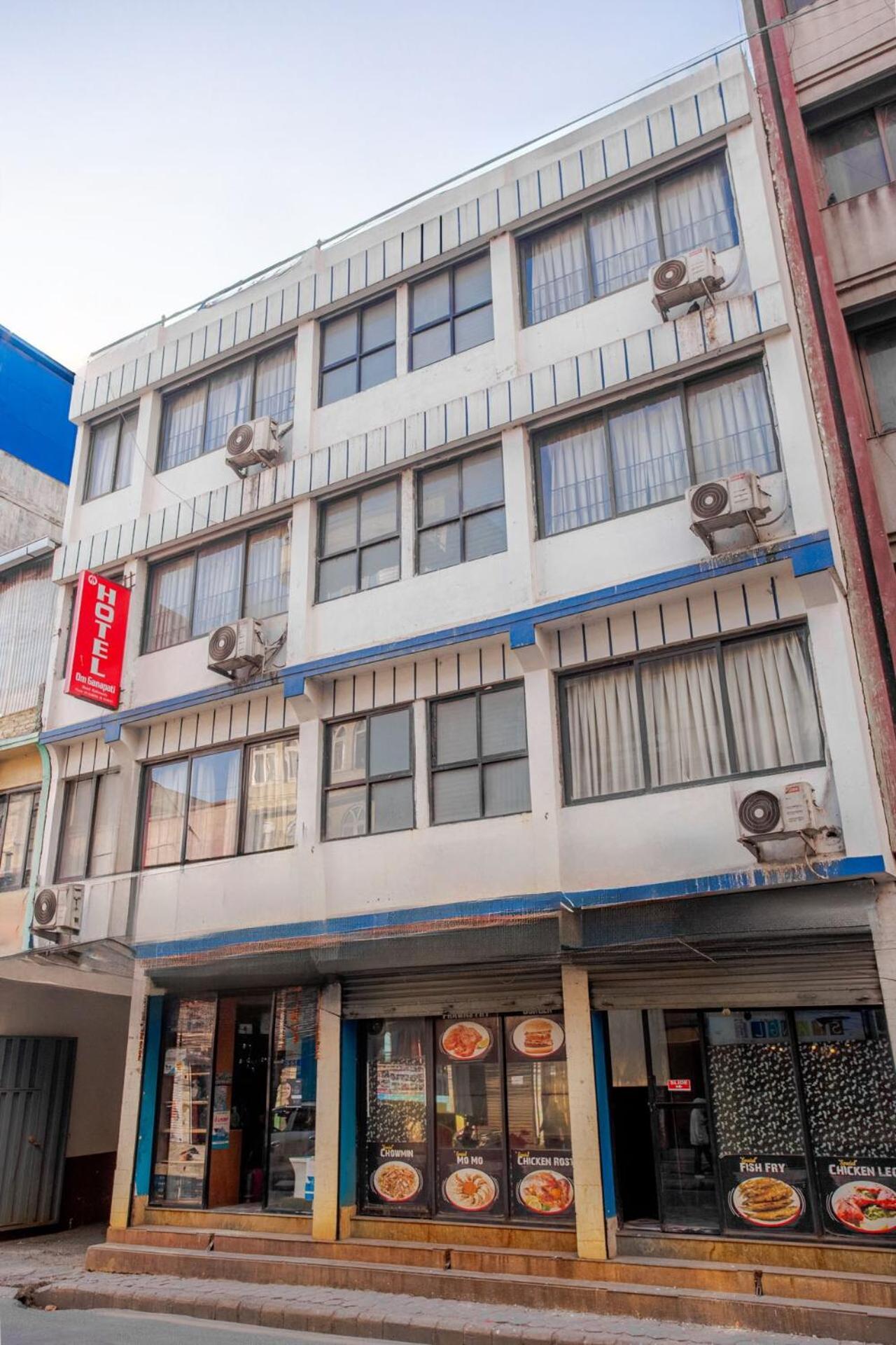 Oyo 808 Hotel Om Ganapati Pvt Ltd Kathmandu Luaran gambar